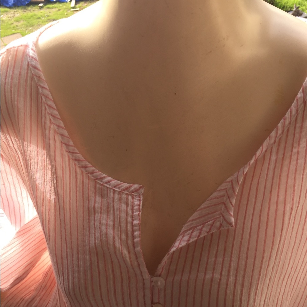 Liz Claiborne pin stripe cotton  tab front tunic style  pastel blouse - Picture 3 of 8
